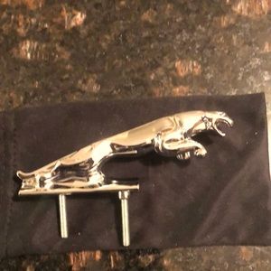 Beautiful JAGUAR Metal. Hood ornament. perfect for the JAG Lover in you life.